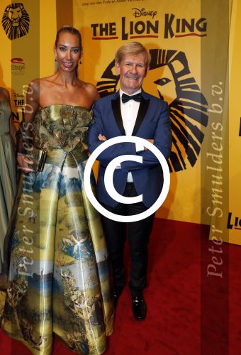Scheveningen 30 oktober 2016
Premiere the lion king in het circustheater. Addy v d Krommenacker met assistente