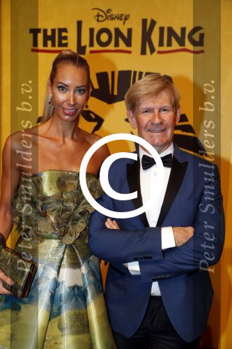 Scheveningen 30 oktober 2016
Premiere the lion king in het circustheater. Addy v d Krommenacker met assistente
