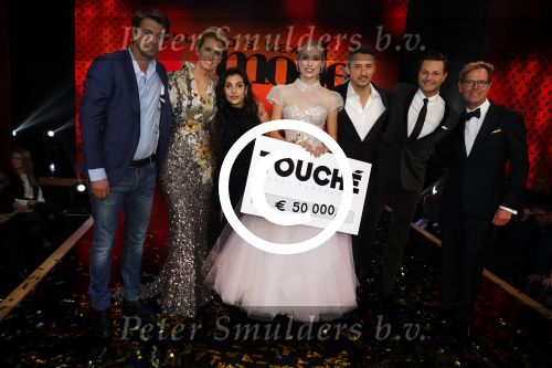 Amsterdam 25 oktober 2016
Finale Hollands Next topmodel gepresenteerd door Anouk Smulders met de finalisten Akke Marije Colette Emma en Noor. Juryleden Fred v Leer Anna Nooshin en Alek Bruessing. Rick Brandsteder