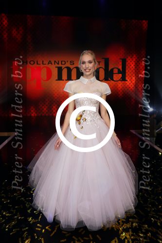 Amsterdam 25 oktober 2016
Finale Hollands Next topmodel gepresenteerd door Anouk Smulders met de finalisten Akke Marije Colette Emma en Noor. Juryleden Fred v Leer Anna Nooshin en Alek Bruessing.