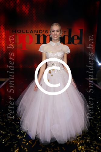 Amsterdam 25 oktober 2016
Finale Hollands Next topmodel gepresenteerd door Anouk Smulders met de finalisten Akke Marije Colette Emma en Noor. Juryleden Fred v Leer Anna Nooshin en Alek Bruessing.