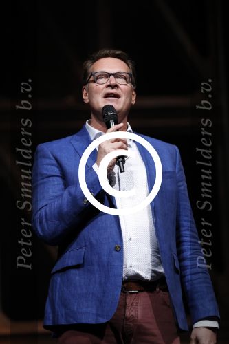 Schiedam 26 oktober 2016
Presentatie cast Ciske de Rat met oa Danny de Munk Bas Keijzer Ad Knippels Brigiite Nijman Ellen evers Sophie Veldhuizen en Boris v d Ham in schouwburg Schiedam. Albert Verlinde is er names stage entertainment.