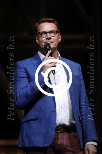 Schiedam 26 oktober 2016
Presentatie cast Ciske de Rat met oa Danny de Munk Bas Keijzer Ad Knippels Brigiite Nijman Ellen evers Sophie Veldhuizen en Boris v d Ham in schouwburg Schiedam. Albert Verlinde is er names stage entertainment.