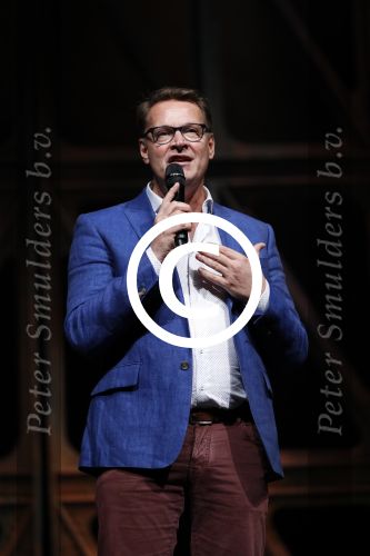 Schiedam 26 oktober 2016
Presentatie cast Ciske de Rat met oa Danny de Munk Bas Keijzer Ad Knippels Brigiite Nijman Ellen evers Sophie Veldhuizen en Boris v d Ham in schouwburg Schiedam. Albert Verlinde is er names stage entertainment.