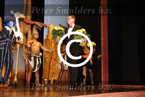 Scheveningen 30 oktober 2016
Premiere the lion king in het circustheater. slotaplaus met de cast. Albert Verlinde