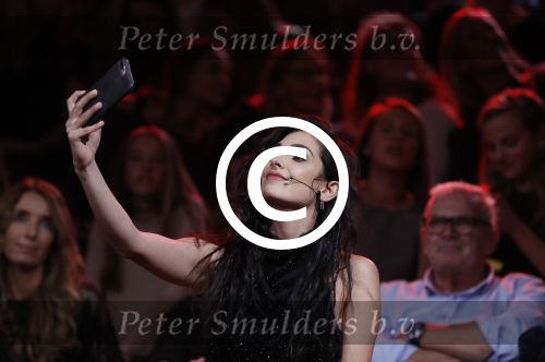 Amsterdam 25 oktober 2016
Finale Hollands Next topmodel gepresenteerd door Anouk Smulders met de finalisten Akke Marije Colette Emma en Noor. Juryleden Fred v Leer Anna Nooshin en Alek Bruessing.