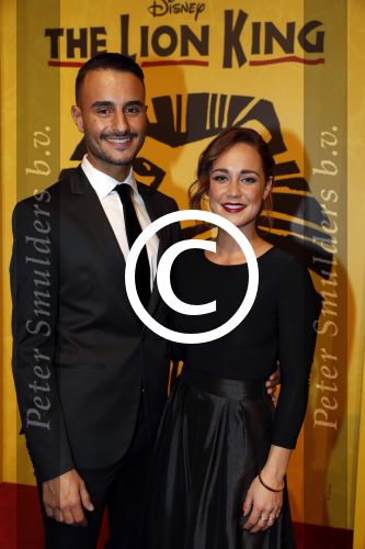 Scheveningen 30 oktober 2016
Premiere the lion king in het circustheater. Anouk Maas met een kennis