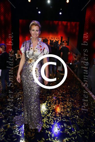Amsterdam 25 oktober 2016
Finale Hollands Next topmodel gepresenteerd door Anouk Smulders met de finalisten Akke Marije Colette Emma en Noor. Juryleden Fred v Leer Anna Nooshin en Alek Bruessing.