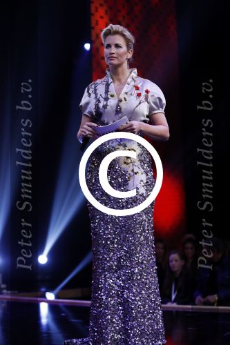 Amsterdam 25 oktober 2016
Finale Hollands Next topmodel gepresenteerd door Anouk Smulders met de finalisten Akke Marije Colette Emma en Noor. Juryleden Fred v Leer Anna Nooshin en Alek Bruessing.