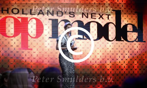 Amsterdam 25 oktober 2016
Finale Hollands Next topmodel gepresenteerd door Anouk Smulders met de finalisten Akke Marije Colette Emma en Noor. Juryleden Fred v Leer Anna Nooshin en Alek Bruessing.