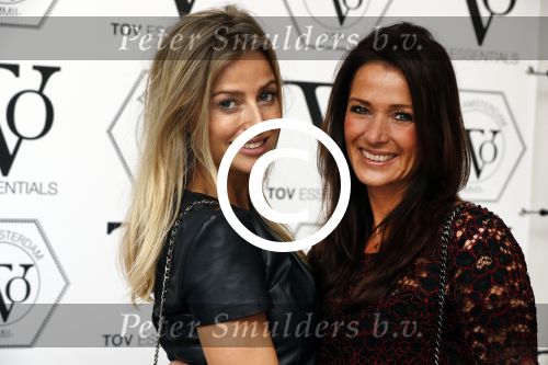 Amsterdam 11 oktober 2016
15 jaar TOV sieraden. Anouk v Kooijk met een vriendin Daphne