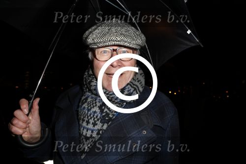 Amsterdam 14 november 2016
Premiere de zevende hemel in theater Carre. 
Barrie Stevens onder paraplu