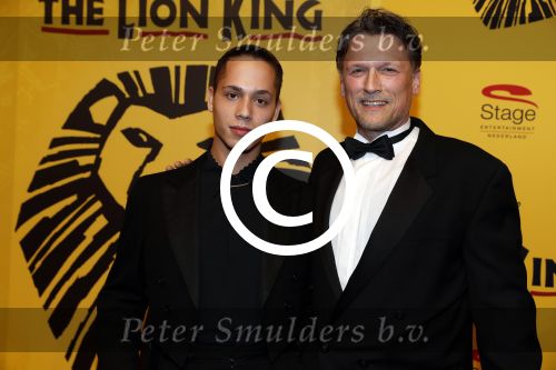 Scheveningen 30 oktober 2016
Premiere the lion king in het circustheater.
Bas Westerweel met zoon