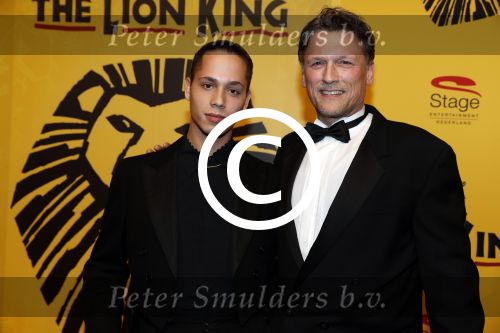 Scheveningen 30 oktober 2016
Premiere the lion king in het circustheater.
Bas Westerweel met zoon