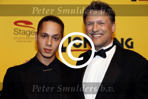 Scheveningen 30 oktober 2016
Premiere the lion king in het circustheater.
Bas Westerweel met zoon
