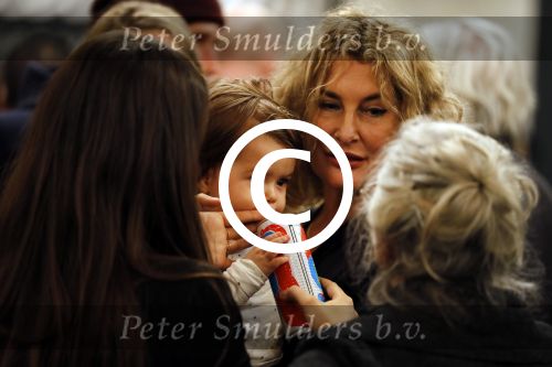 Amsterdam 10 november 2016
Opening Vondelgym Arie Boomsma op de wibautstraat. Vrouw Arie Romy met hun dochter Bobby Jo