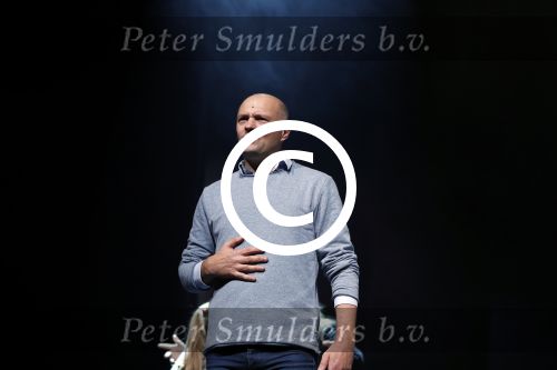 Schiedam 26 oktober 2016
Presentatie cast Ciske de Rat met oa Danny de Munk Bas Keijzer Ad Knippels Brigiite Nijman Ellen evers Sophie Veldhuizen en Boris v d Ham in schouwburg Schiedam. Albert Verlinde is er names stage entertainment.