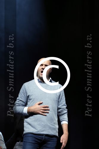 Schiedam 26 oktober 2016
Presentatie cast Ciske de Rat met oa Danny de Munk Bas Keijzer Ad Knippels Brigiite Nijman Ellen evers Sophie Veldhuizen en Boris v d Ham in schouwburg Schiedam. Albert Verlinde is er names stage entertainment.