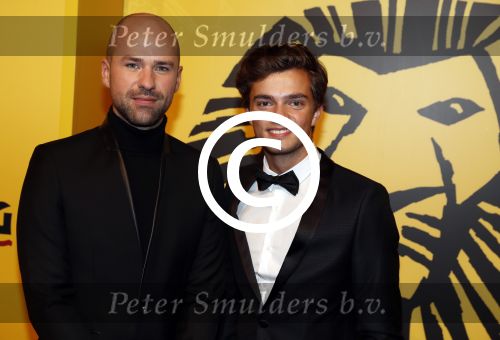 Scheveningen 30 oktober 2016
Premiere the lion king in het circustheater. Buddy Vedder met een kennis