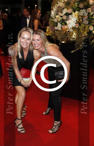Amsterdam 13 oktober 2016
Televizierring 2016 in de heineken music Hall. carlijn de Vries met Jorica Koppen