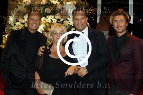 Amsterdam 13 oktober 2016
Televizierring 2016 in de heineken music Hall.
Carlo Boszhard met vriend en moeder