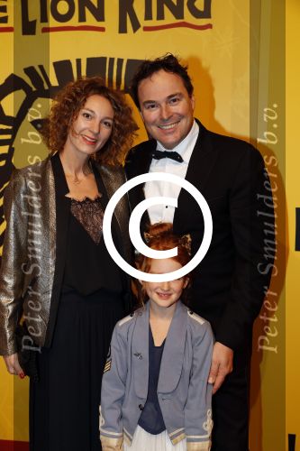 Scheveningen 30 oktober 2016
Premiere the lion king in het circustheater.
Caspar Burghi met vrouw en dochter