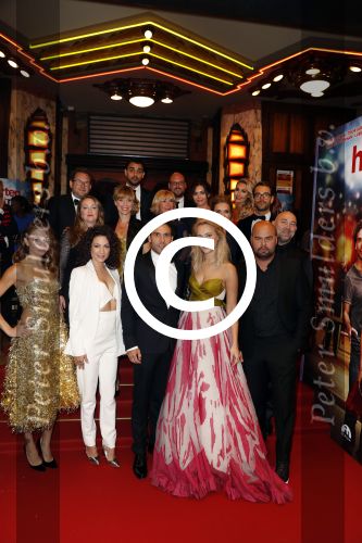 Amsterdam 24 oktober 2016
Premiere Hartenstrijd in Tuschinski. cast met oa Jennefer Hoffman Tibor Lukacs Eva v d Wijdeven Oscar Aerts Georgiona Verbaan Loek Peters Willeke Alberti en Anniek Pheifer