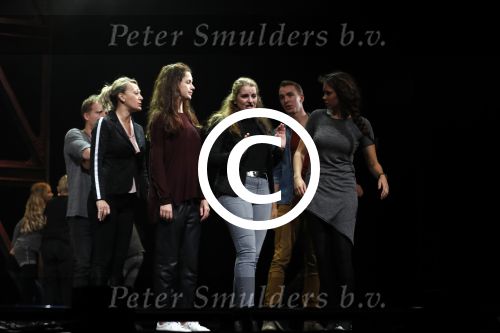 Schiedam 26 oktober 2016
Presentatie cast Ciske de Rat met oa Danny de Munk Bas Keijzer Ad Knippels Brigiite Nijman Ellen evers Sophie Veldhuizen en Boris v d Ham in schouwburg Schiedam. Albert Verlinde is er names stage entertainment.