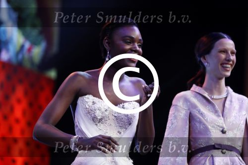 Amsterdam 25 oktober 2016
Finale Hollands Next topmodel gepresenteerd door Anouk Smulders met de finalisten Akke Marije Colette Emma en Noor. Juryleden Fred v Leer Anna Nooshin en Alek Bruessing.