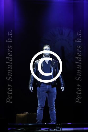 Schiedam 26 oktober 2016
Presentatie cast Ciske de Rat met oa Danny de Munk Bas Keijzer Ad Knippels Brigiite Nijman Ellen evers Sophie Veldhuizen en Boris v d Ham in schouwburg Schiedam. Albert Verlinde is er names stage entertainment.