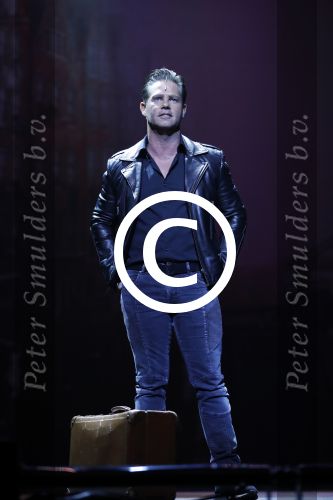 Schiedam 26 oktober 2016
Presentatie cast Ciske de Rat met oa Danny de Munk Bas Keijzer Ad Knippels Brigiite Nijman Ellen evers Sophie Veldhuizen en Boris v d Ham in schouwburg Schiedam. Albert Verlinde is er names stage entertainment.
