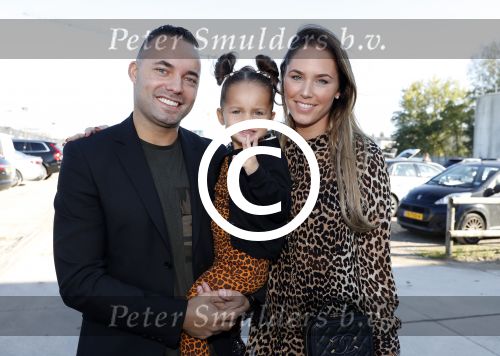 Amsterdam 16 oktober 2016
Wesley Sneijder en Yolanthe Sneijder Cabau vieren de 1e verjaardag van Xess Xava in de Harbour Club en het thema is Lion King. Ook Jessey was er natuurlijk bij. Demy de Zeeuw met vriendin en dochter