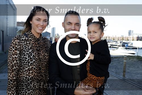 Amsterdam 16 oktober 2016
Wesley Sneijder en Yolanthe Sneijder Cabau vieren de 1e verjaardag van Xess Xava in de Harbour Club en het thema is Lion King. Ook Jessey was er natuurlijk bij. Demy de Zeeuw met vriendin en dochter