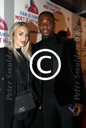 Rotterdam 16 oktober 2016
Premiere Jandino Asporaat met van je familie moet je het hebben in het oude Luxor. Eljero Elia en partner Sanne Hoogkramer