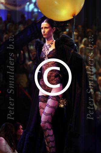 Amsterdam 25 oktober 2016
Finale Hollands Next topmodel gepresenteerd door Anouk Smulders met de finalisten Akke Marije Colette Emma en Noor. Juryleden Fred v Leer Anna Nooshin en Alek Bruessing.