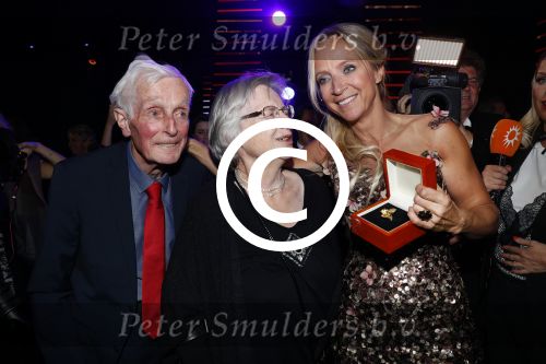 Amsterdam 13 oktober 2016
Televizierring 2016 in de heineken music Hall. Winnares Floortje Dessing met haar ouders