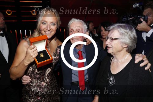 Amsterdam 13 oktober 2016
Televizierring 2016 in de heineken music Hall. Winnares Floortje Dessing met haar ouders