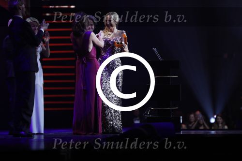 Amsterdam 13 oktober 2016
Televizierring 2016 in de heineken music Hall. Winnares Floortje Dessing met haar ouders