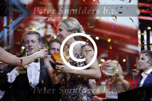Amsterdam 13 oktober 2016
Televizierring 2016 in de heineken music Hall. Winnares Floortje Dessing met haar ouders