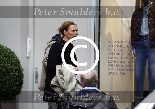 Amsterdam 8 oktober 2016
Frits Kroymans met een vriendin op de cornelis schuytstraat
