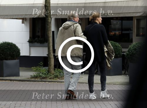 Amsterdam 8 oktober 2016
Frits Kroymans met een vriendin op de cornelis schuytstraat