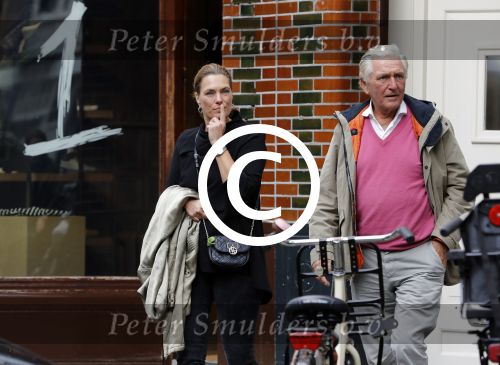 Amsterdam 8 oktober 2016
Frits Kroymans met een vriendin op de cornelis schuytstraat