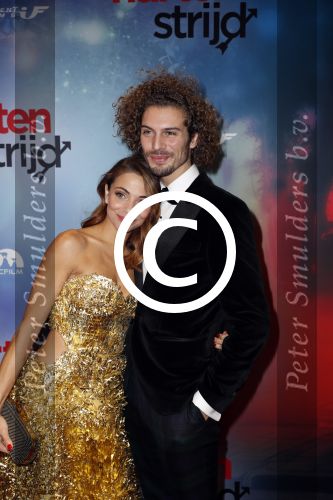 Amsterdam 24 oktober 2016
Premiere Hartenstrijd in Tuschinski. Georgina Verbaan met vriend Bram v Leeuwen
