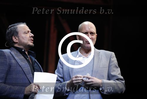 Schiedam 26 oktober 2016
Presentatie cast Ciske de Rat met oa Danny de Munk Bas Keijzer Ad Knippels Brigiite Nijman Ellen evers Sophie Veldhuizen en Boris v d Ham in schouwburg Schiedam. Albert Verlinde is er names stage entertainment. Ger Otte