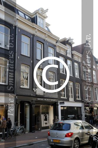 Amsterdam 22 oktober 2016
Boven de diesel store op de pc hooftstraat zou gordon gaan wonen