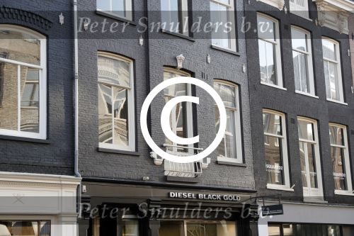 Amsterdam 22 oktober 2016
Boven de diesel store op de pc hooftstraat zou gordon gaan wonen