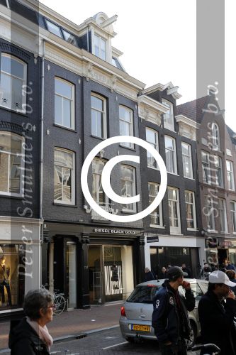 Amsterdam 22 oktober 2016
Boven de diesel store op de pc hooftstraat zou gordon gaan wonen