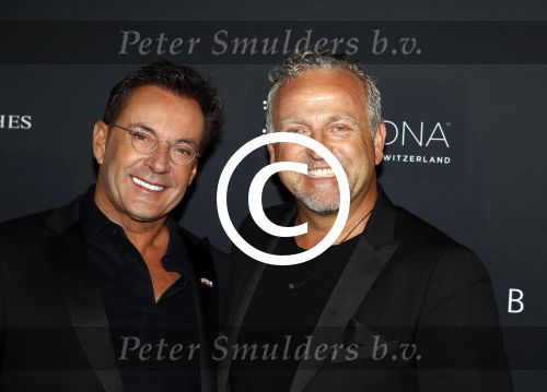 Halfweg 27 oktober 2016
Life after football LAF gala in the sugarfactory. Gordon en Gerard Joling