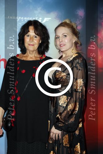 Amsterdam 24 oktober 2016
Premiere Hartenstrijd in Tuschinski. Hadewych Minis en haar moeder
