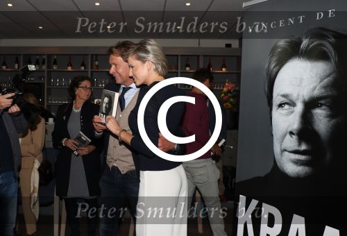 Lienden, 25 Oktober 2016
Boekuitreiking Hans Kraay Jr.
Hans Kraay Jr. Sofie Kraay
